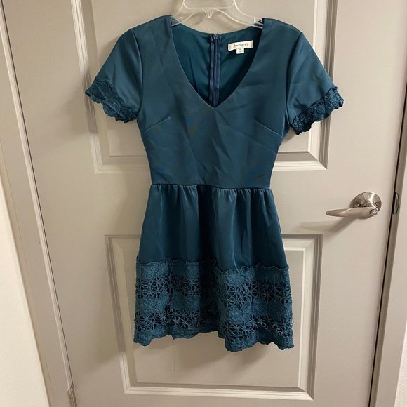 Dresses & Skirts - Green Lace Dress from Francesca's